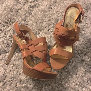 👠 MARC FISHER || Caramel Gold Strap Buckle 5 inch heel 👠